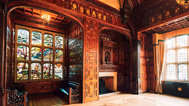 Why modern multi-millionaires are flocking to the London home of William Waldorf Astor this week